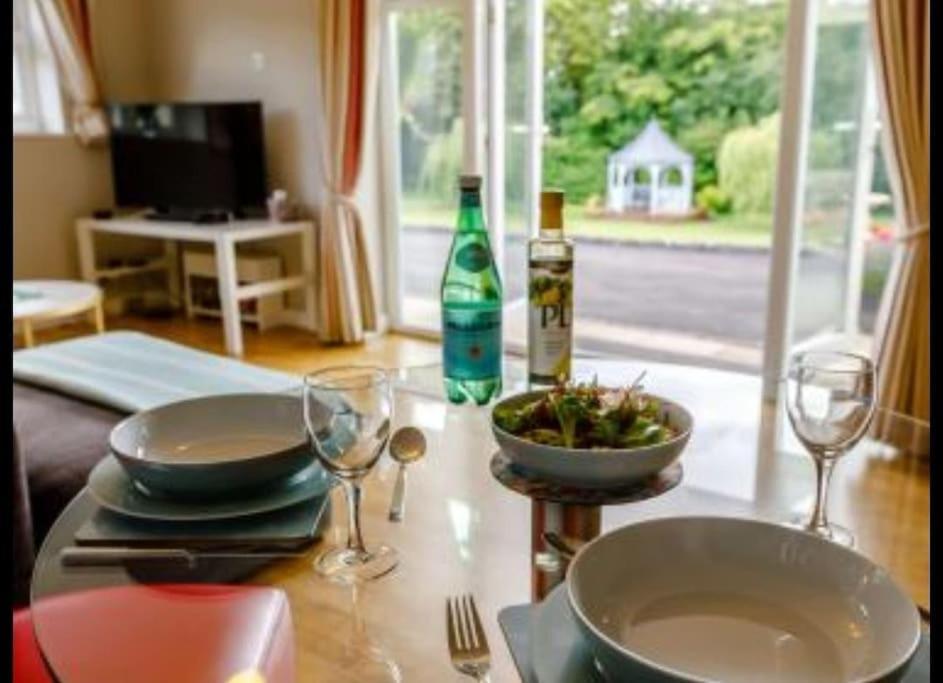 The Nook Located In A Beautiful Garden Setting With Parking Villa Stratford-upon-Avon Eksteriør bilde
