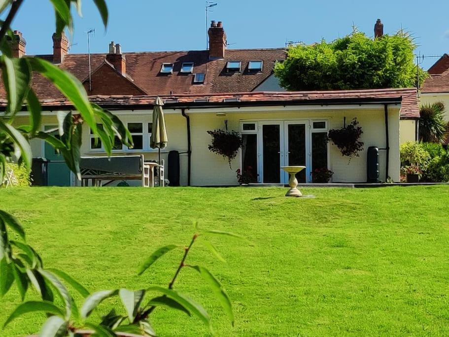 The Nook Located In A Beautiful Garden Setting With Parking Villa Stratford-upon-Avon Eksteriør bilde